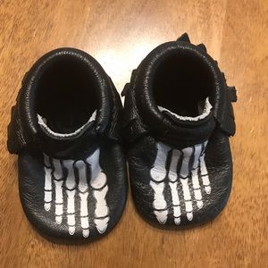 Freshly picked bones